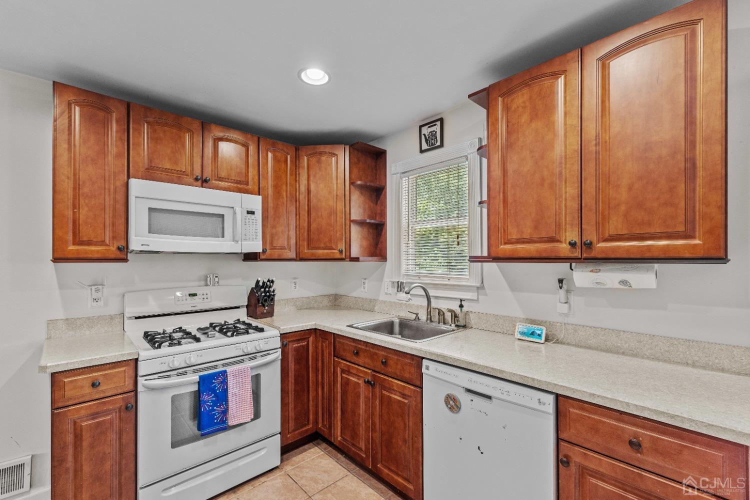 10 Hilliard Road Old Bridge, NJ 08857 - Photo 12 of 40 Gallery Image 12