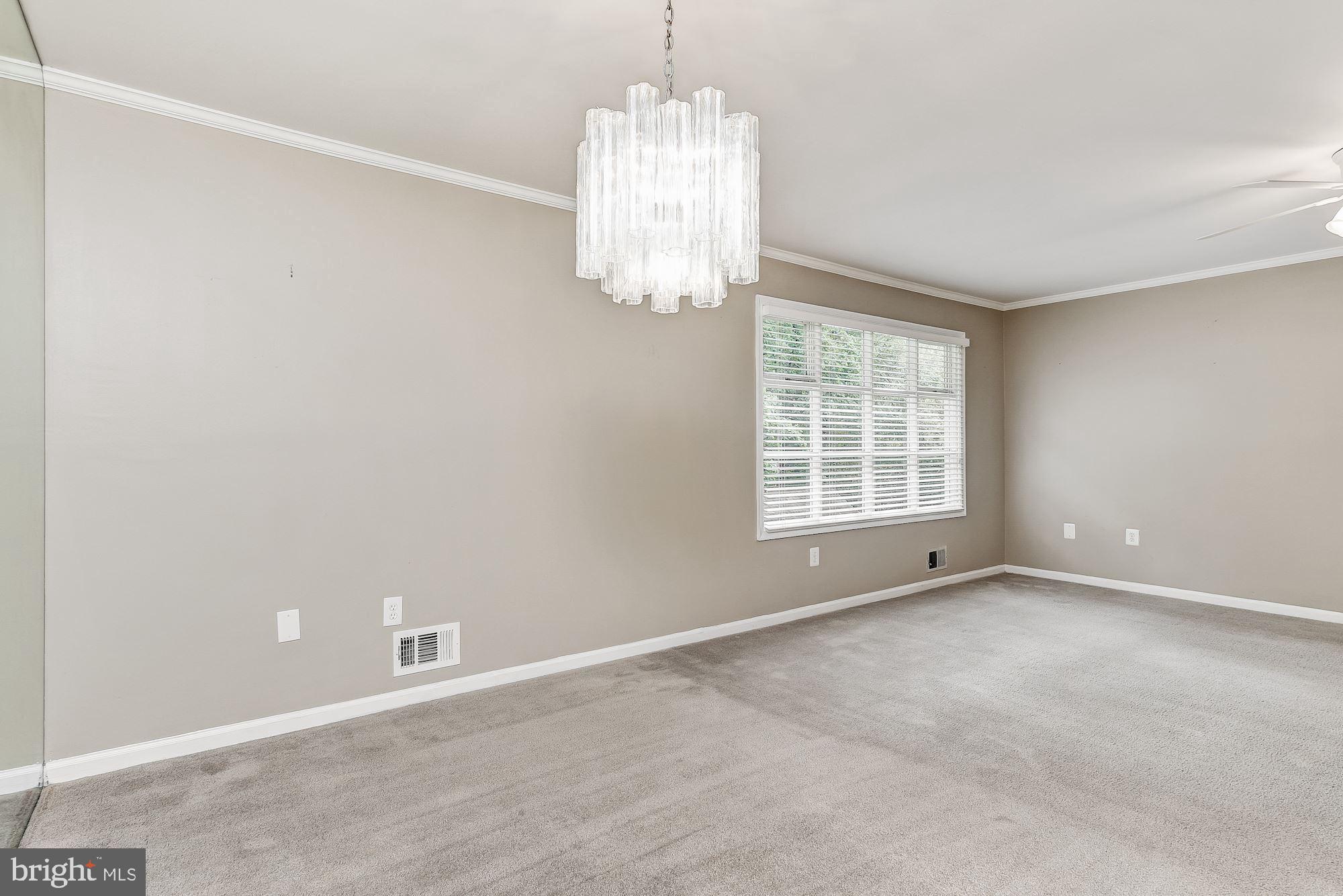 2000 Kings House Road Silver Spring, MD 20905 - Photo 9 of 34 Dining Room