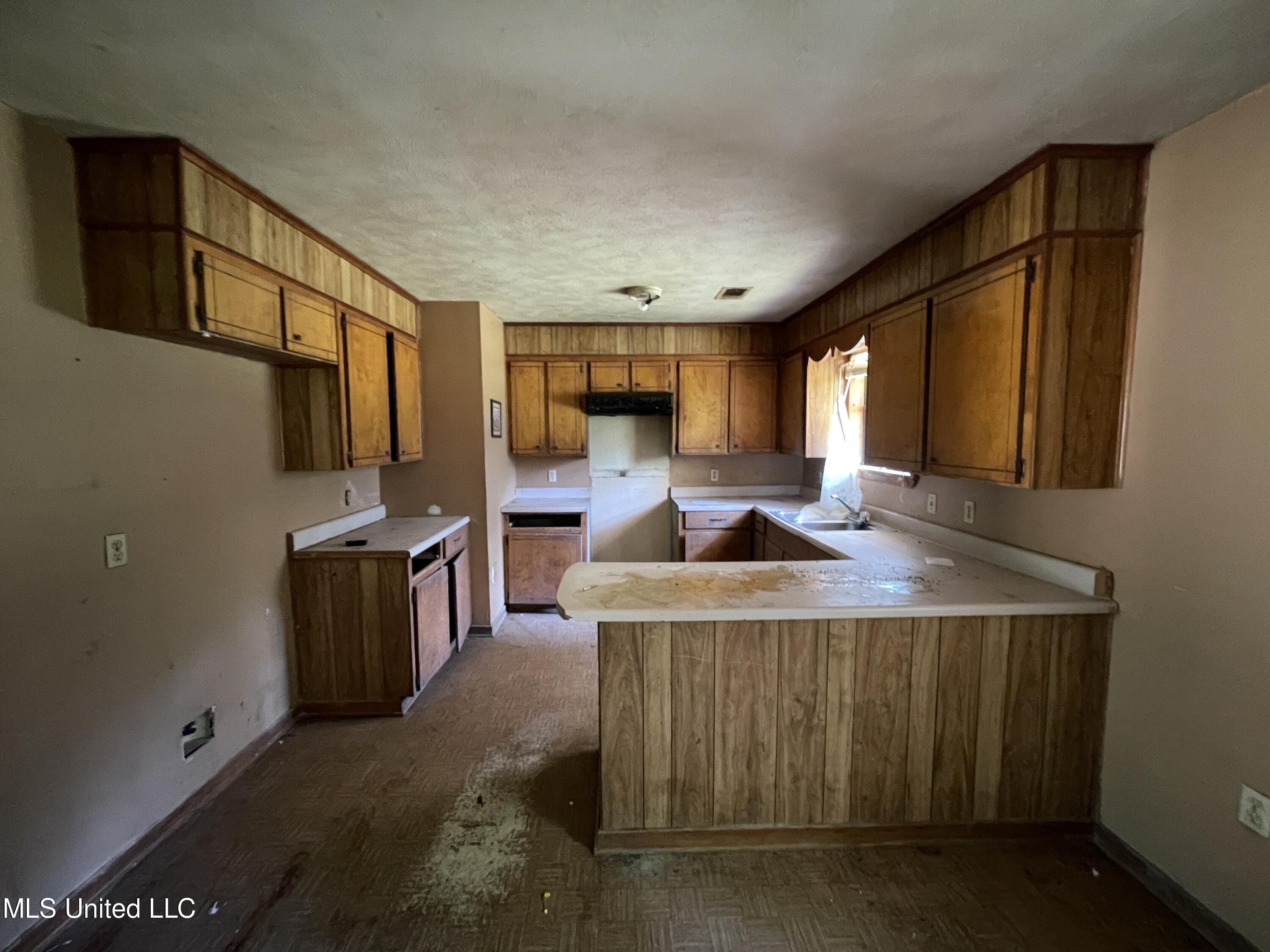 344 Pumping Station Road Daleville, MS 39326 - Photo 5 of 13 Kitchen