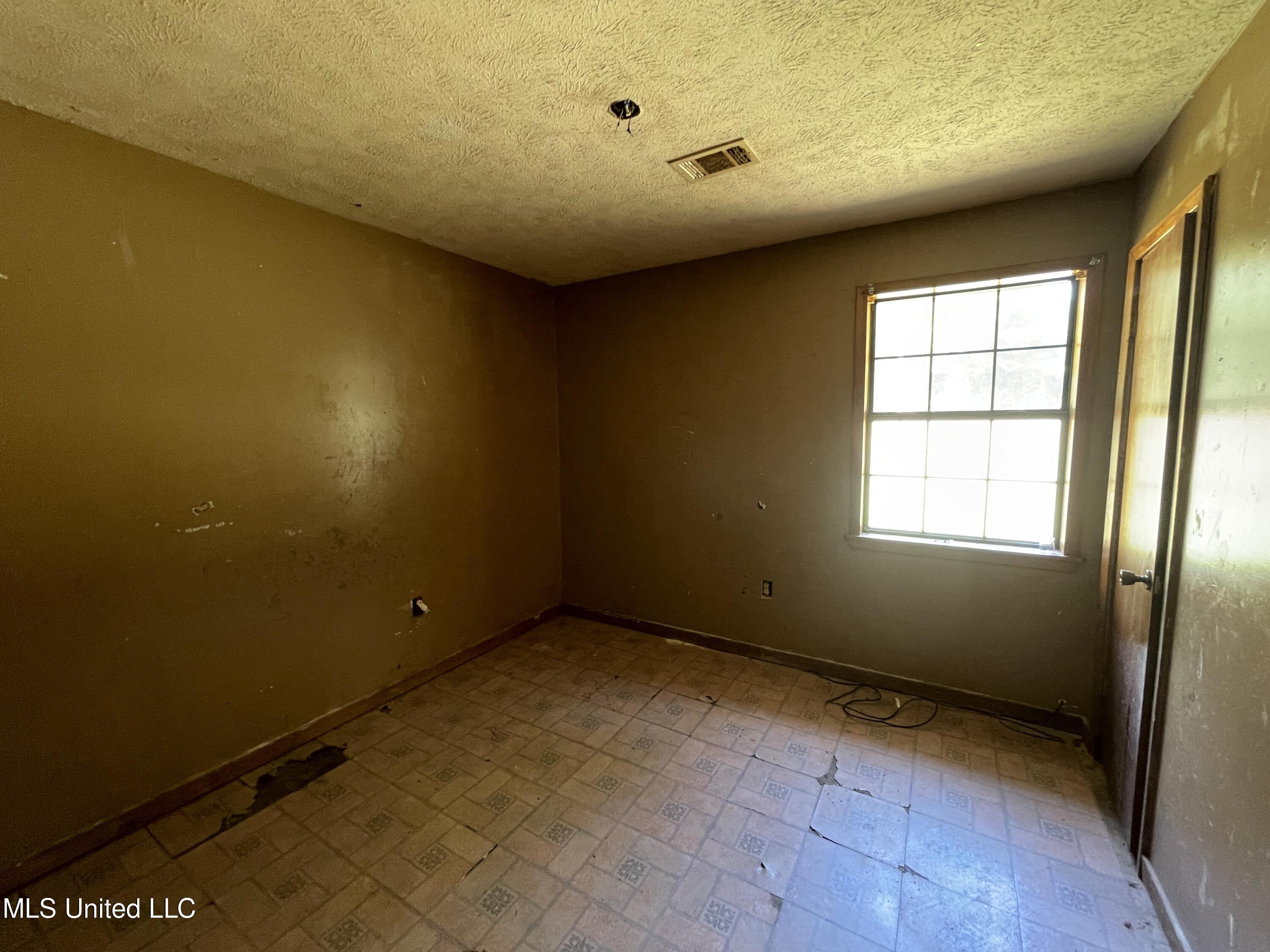 344 Pumping Station Road Daleville, MS 39326 - Photo 8 of 13 Guest Bedroom 1