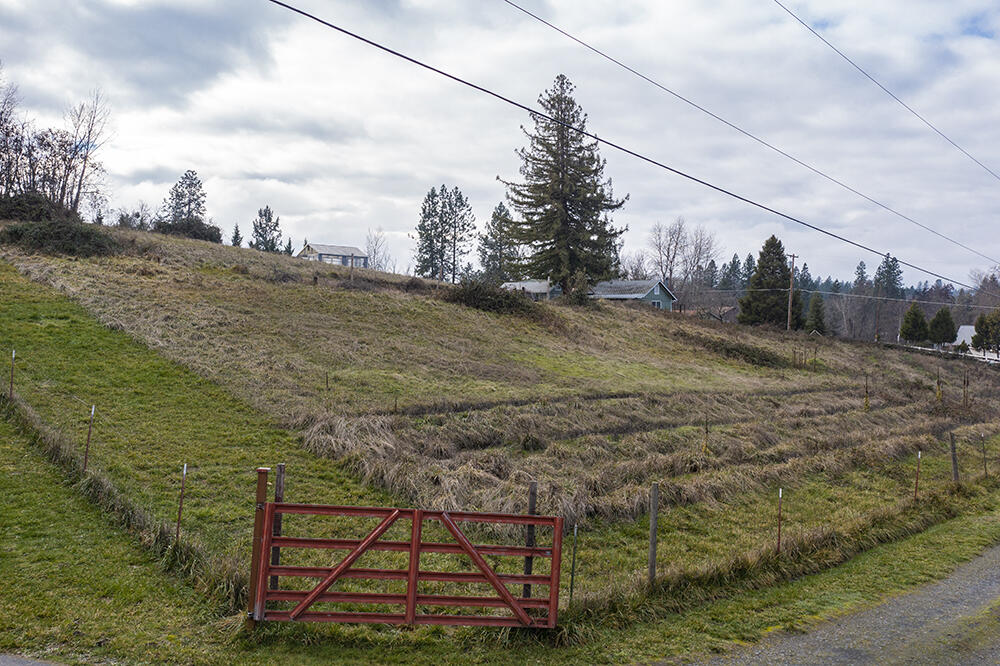2161 Dowell Road Grants Pass, OR 97527 - Photo 22 of 25 23
