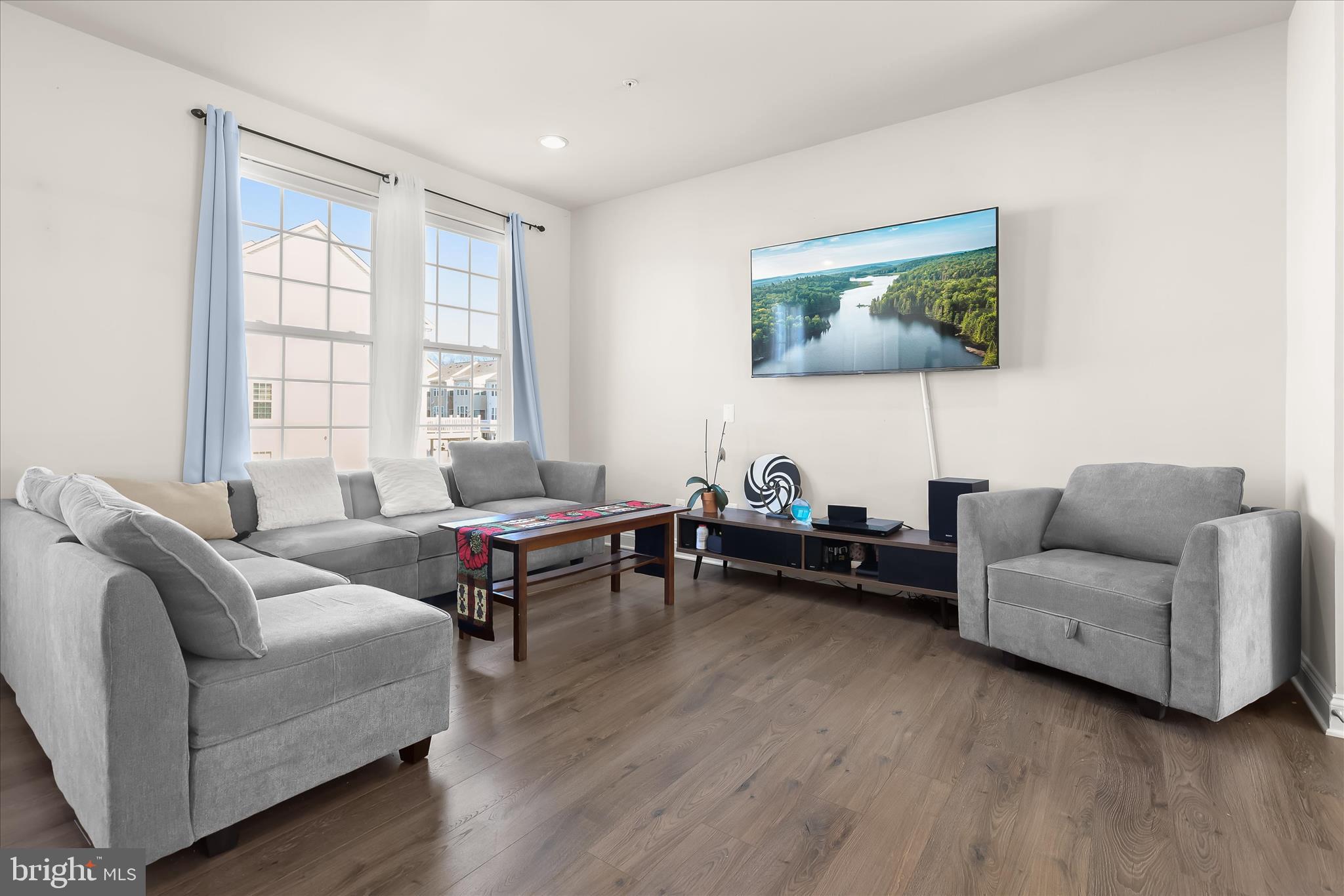 1317 Spindrift Road Aberdeen, MD 21001 - Photo 21 of 56 Living Room