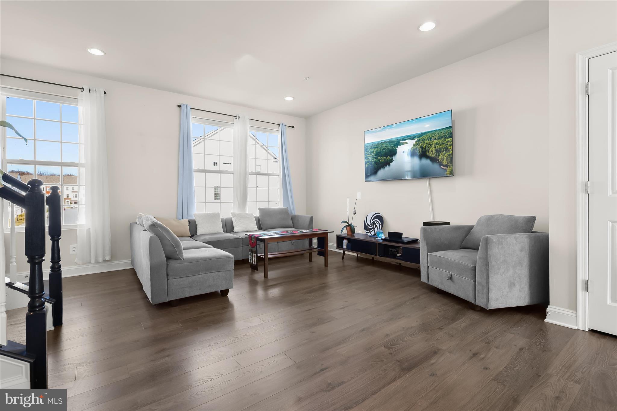 1317 Spindrift Road Aberdeen, MD 21001 - Photo 24 of 56 Living Room