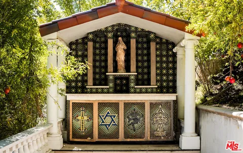 a view of a house with a snow yard