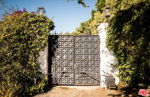 a picture of building