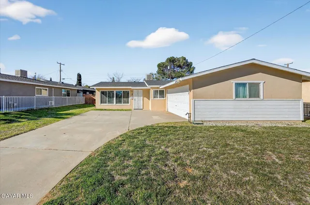 $400,000 | 38249 Gunton Drive, Palmdale, CA 93550