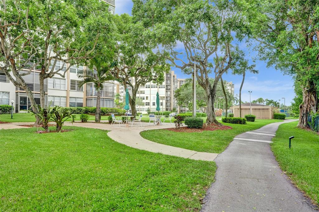 1100 St Charles Place, Unit 612 Pembroke Pines, FL 33026 - Photo 70 of 71