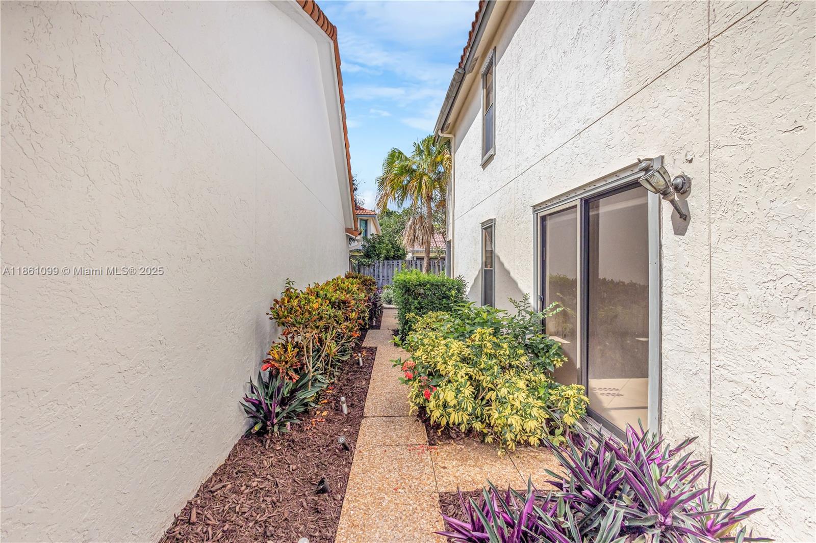 5535 Eton Court Boca Raton, FL 33486 - Photo 7 of 61