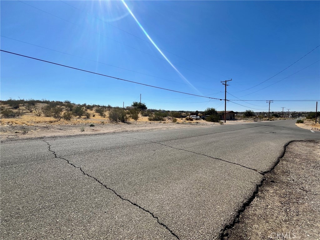 42424148 Armory Road Barstow, CA 92311 - Photo 13 of 22 a view of a road with an ocean view