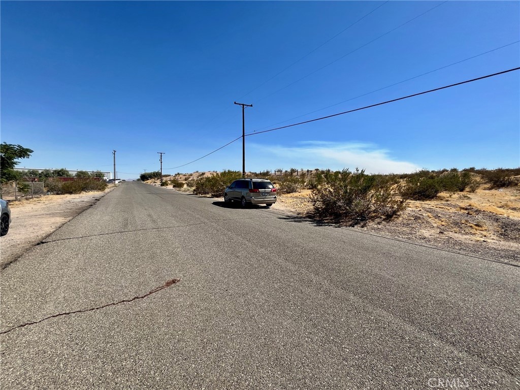 42424148 Armory Road Barstow, CA 92311 - Photo 15 of 22 a view of a road with a building in the background