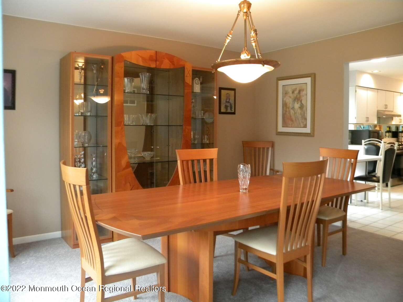 4 Sugar Maple Court Jackson, NJ 08527 - Photo 4 of 6 Uhrig.4