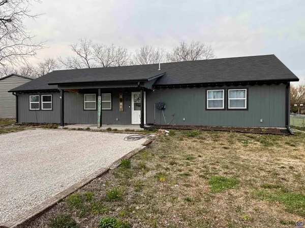 $259,900 | 400 East Park Avenue, Hartford, KS 66854