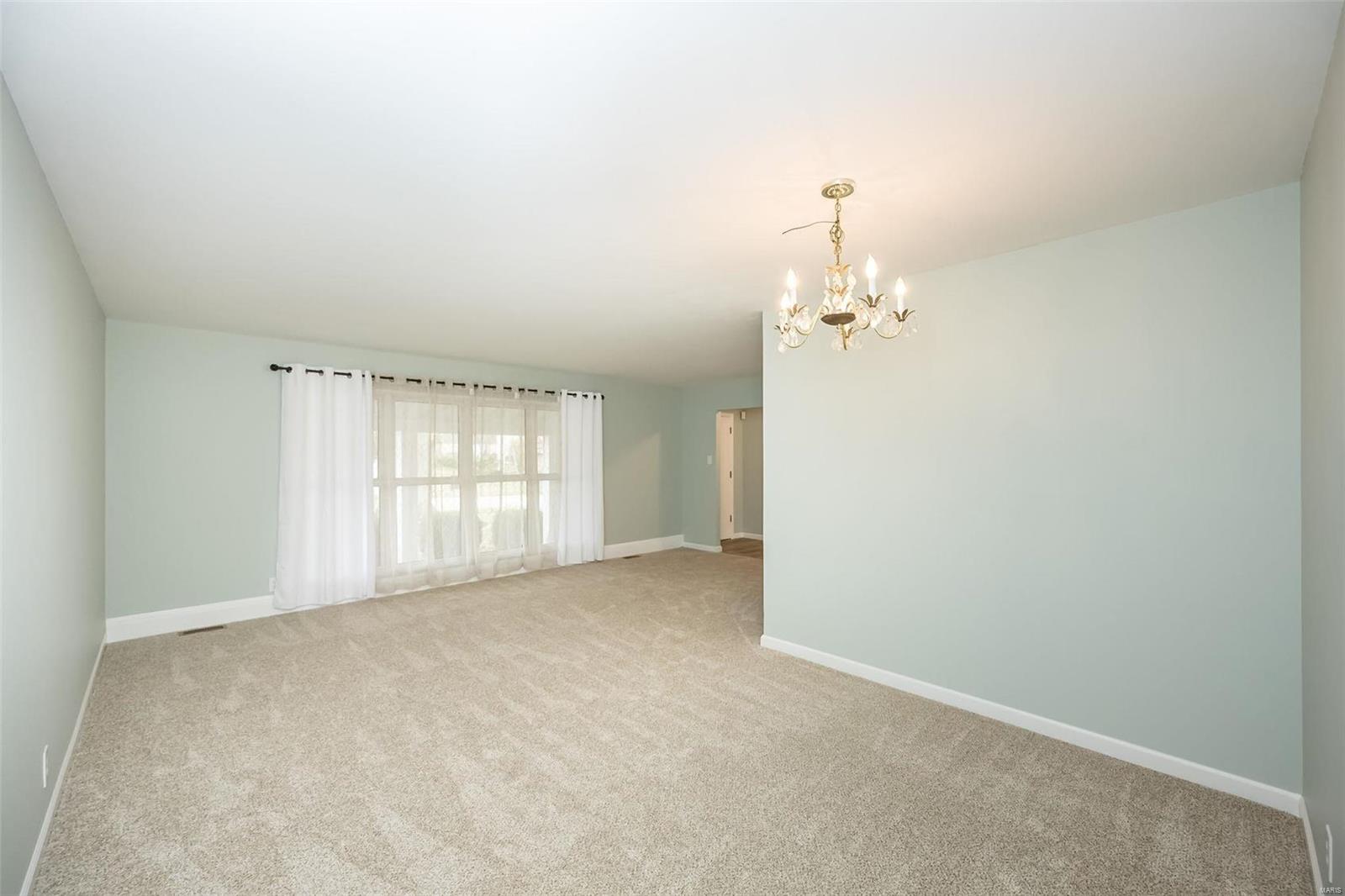 11641 Frontier Drive St. Louis, MO 63146 - Photo 13 of 43