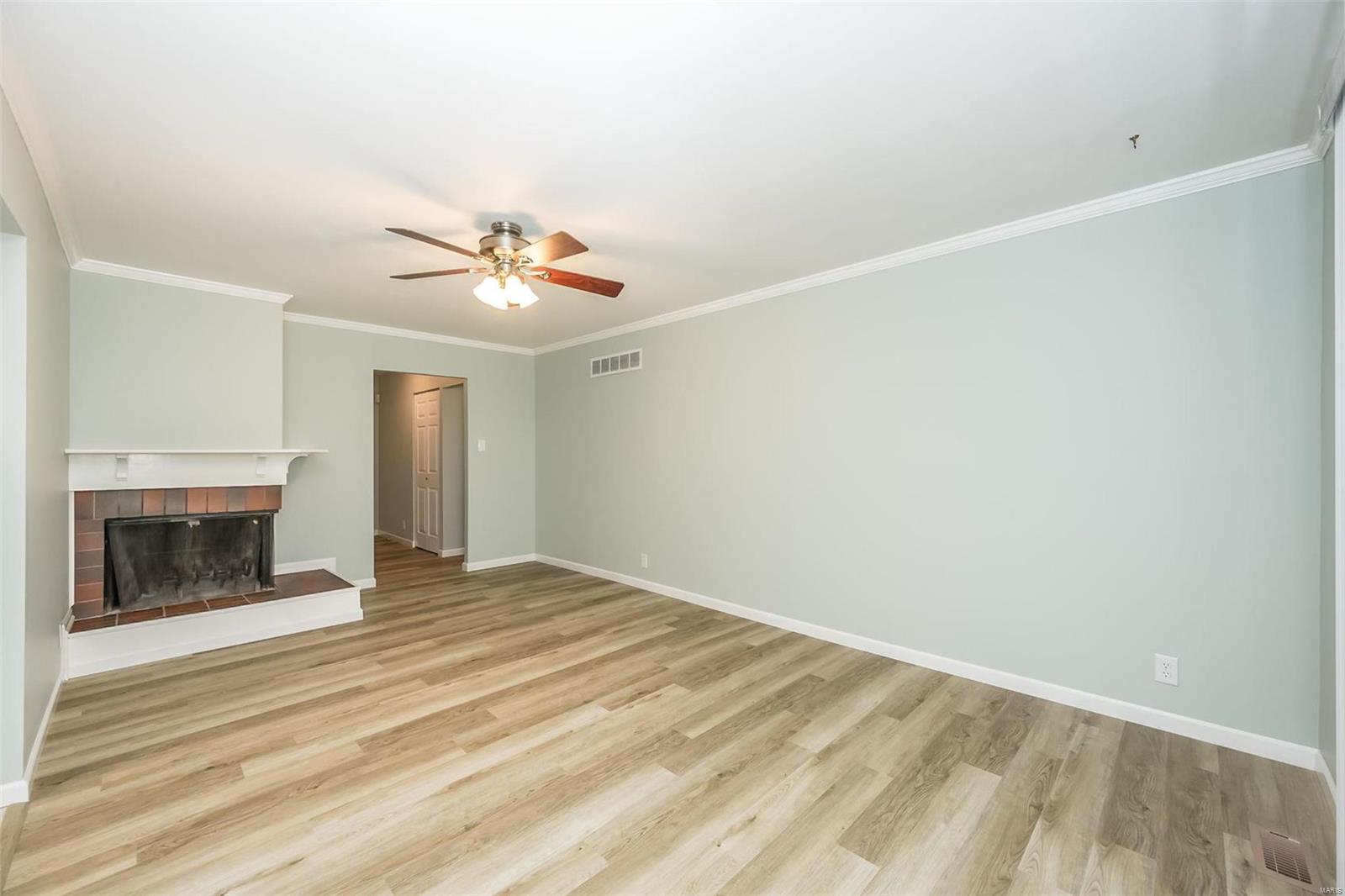 11641 Frontier Drive St. Louis, MO 63146 - Photo 14 of 43