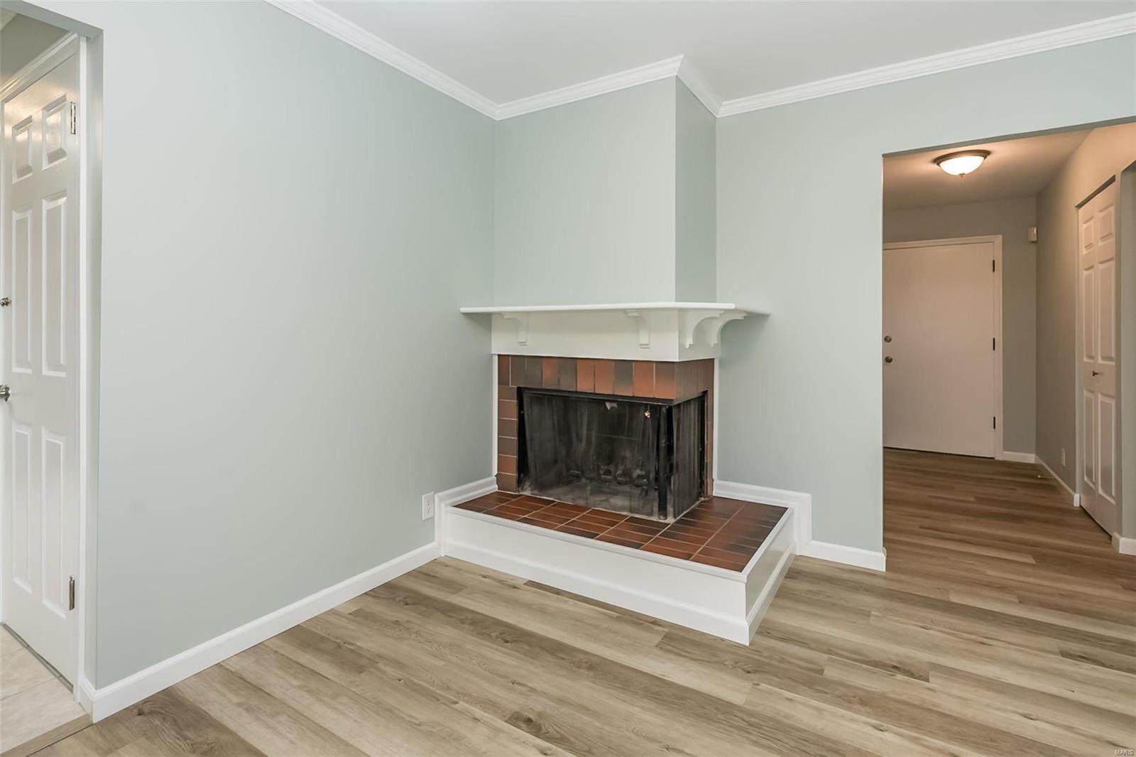 11641 Frontier Drive St. Louis, MO 63146 - Photo 16 of 43