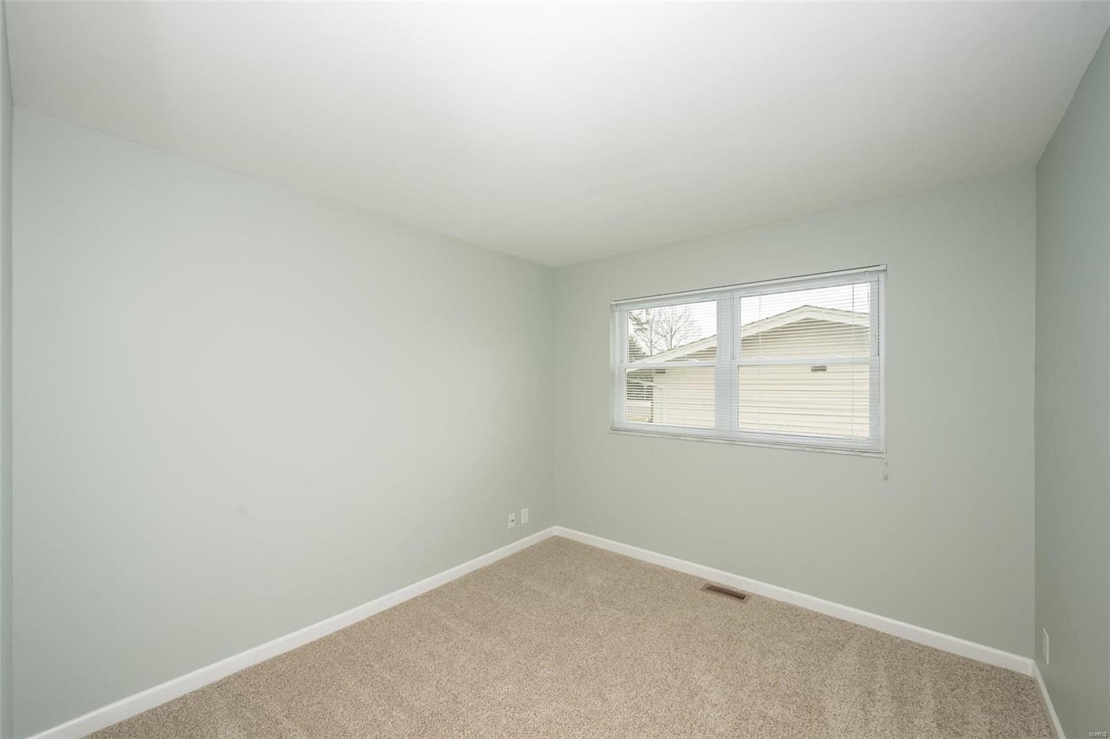 11641 Frontier Drive St. Louis, MO 63146 - Photo 33 of 43