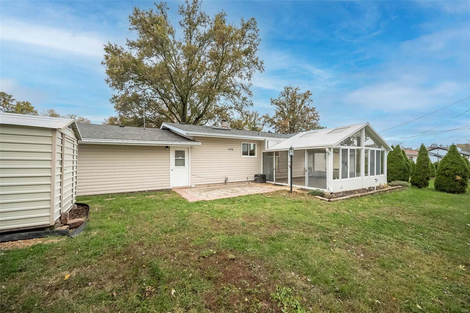 11641 Frontier Drive St. Louis, MO 63146 - Photo 40 of 43