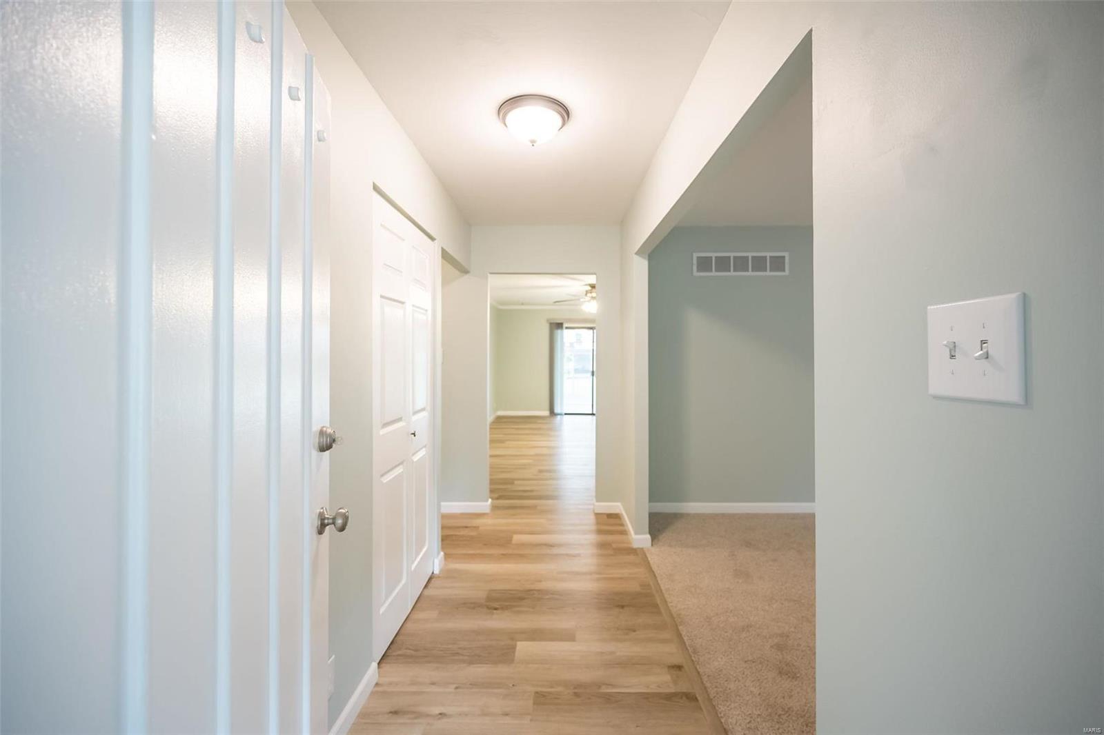 11641 Frontier Drive St. Louis, MO 63146 - Photo 8 of 43