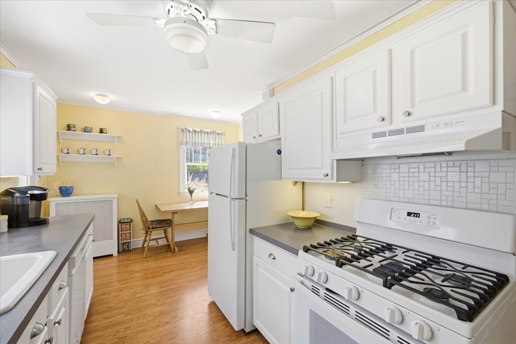 366 Warren Street Needham, MA 02492 - Photo 9 of 22
