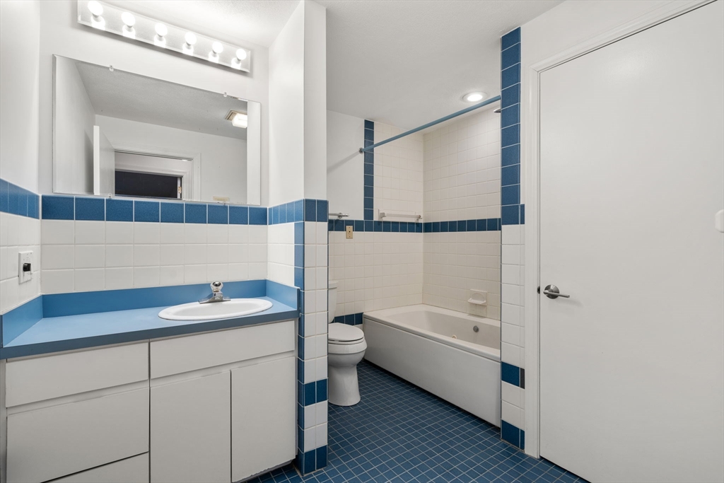 37 Castle Drive Sharon, MA 02067 - Photo 21 of 38