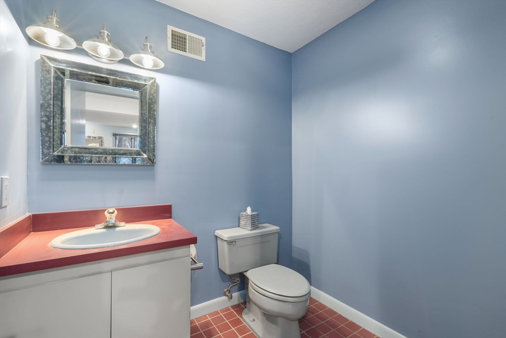 37 Castle Drive Sharon, MA 02067 - Photo 31 of 38