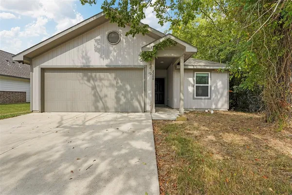 $1,700 | 2208 Sayle Street, Greenville, TX 75401