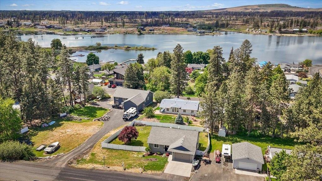 10918 South Pinecroft Road Medical Lake, WA 99022 - Photo 1 of 32
