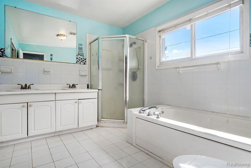 3067 South Adams Road Rochester, MI 48309 - Photo 23 of 33