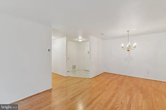 $1,900 | 2817 Jermantown Road, Unit 108, Oakton, VA 22124