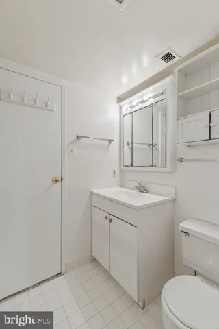 $1,900 | 2817 Jermantown Road, Unit 108, Oakton, VA 22124