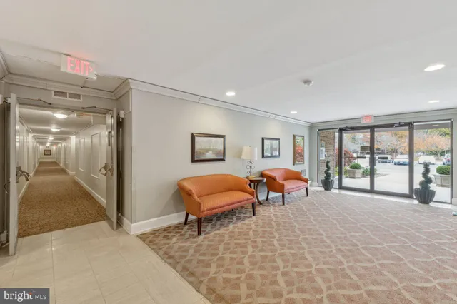 $1,900 | 2817 Jermantown Road, Unit 108, Oakton, VA 22124