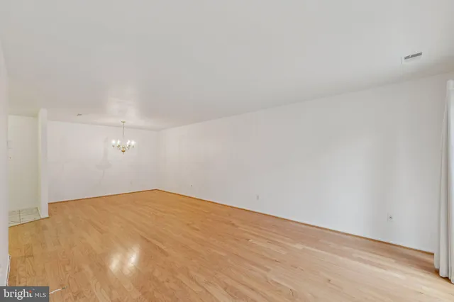 $1,900 | 2817 Jermantown Road, Unit 108, Oakton, VA 22124