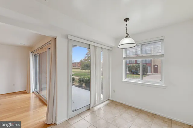 $1,900 | 2817 Jermantown Road, Unit 108, Oakton, VA 22124