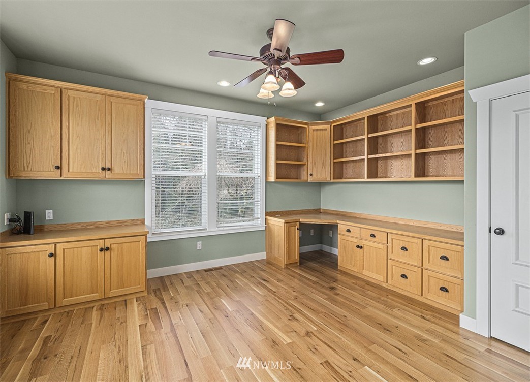 1010 Bulman Road Southeast Port Orchard, WA 98366 - Photo 11 of 31 Gallery Image 11