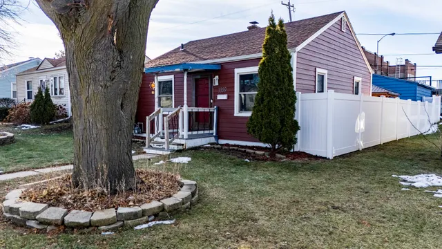 $229,000 | 3359 South 20th Street, Milwaukee, WI 53215