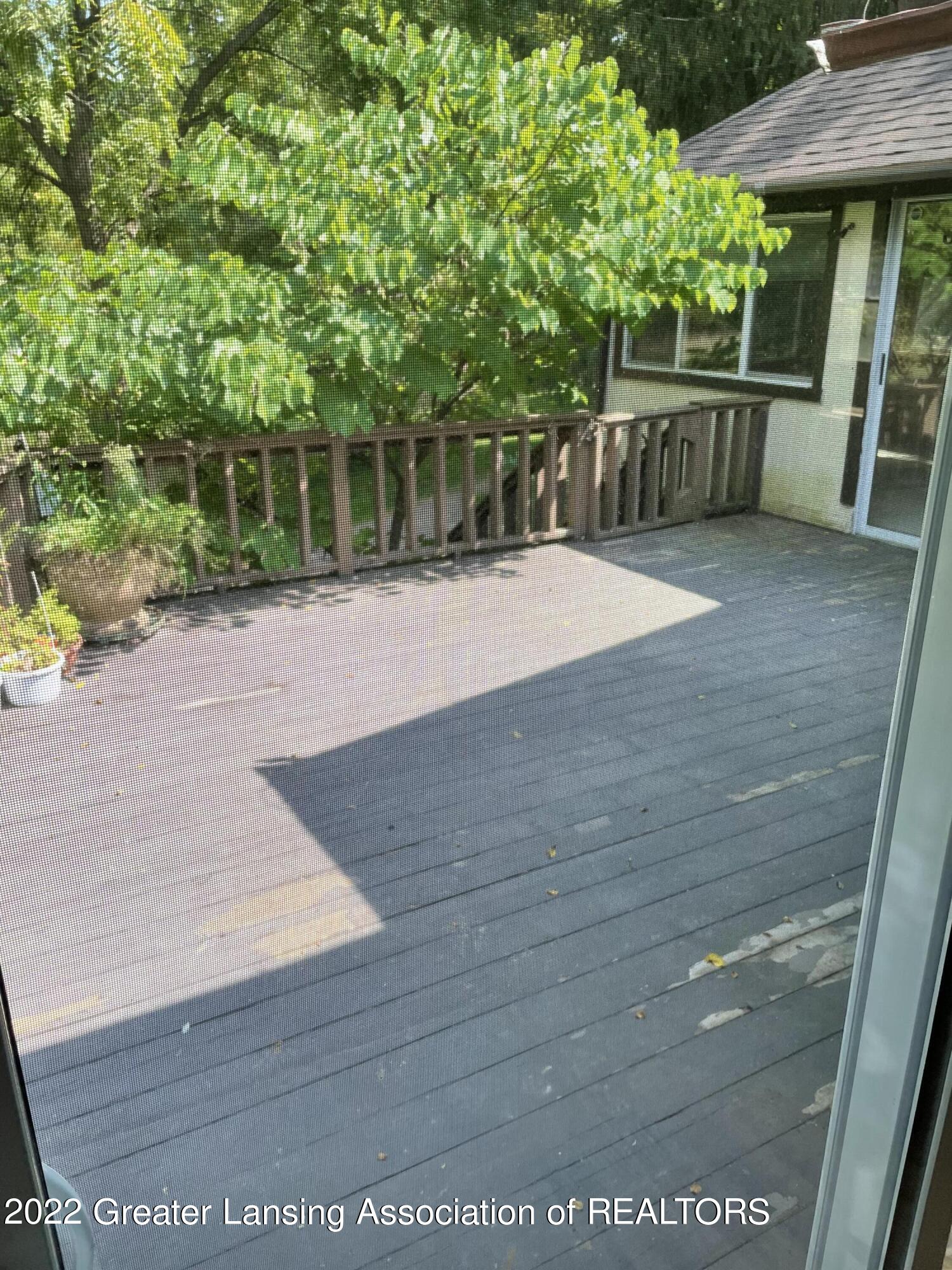 10376 Stoll Road Haslett, MI 48840 - Photo 9 of 12 IMG_0028