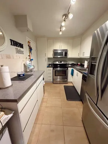 $2,350 | 400 Kings Point Drive, Unit 625, Sunny Isles Beach, FL 33160