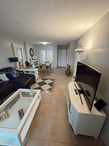 $2,350 | 400 Kings Point Drive, Unit 625, Sunny Isles Beach, FL 33160