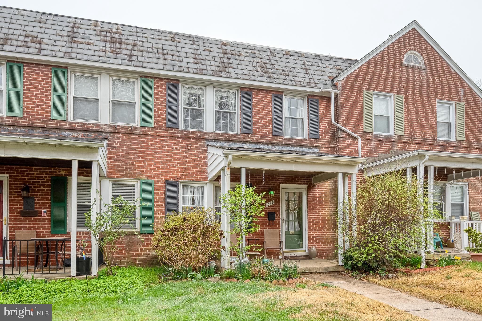 318 Westshire Road Baltimore, MD 21229 - Photo 3 of 55