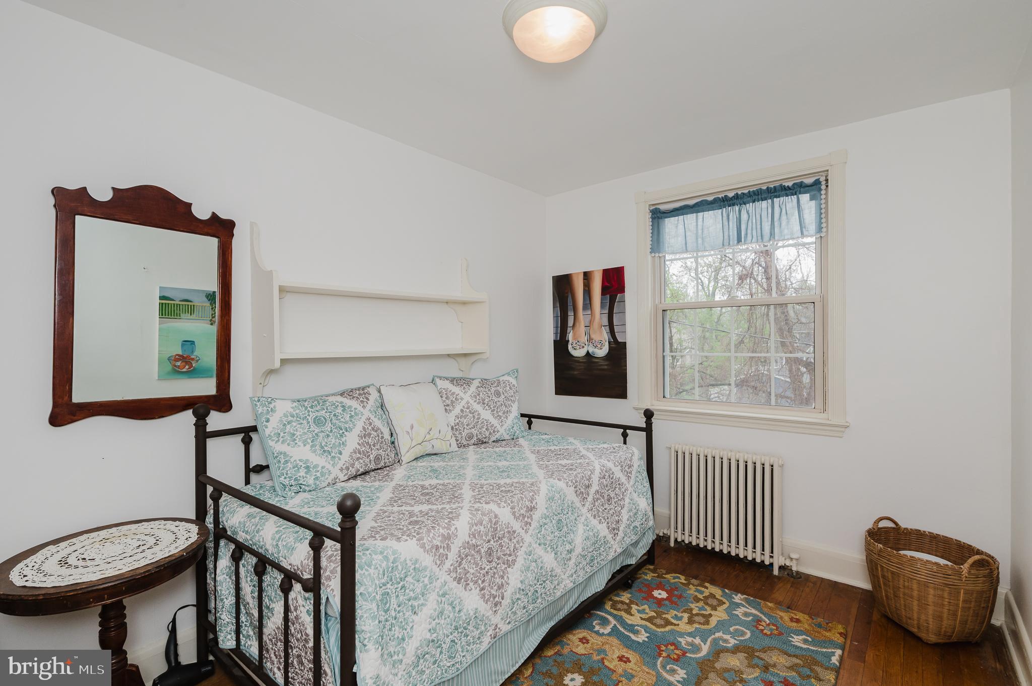 318 Westshire Road Baltimore, MD 21229 - Photo 35 of 55 3rd bedroom