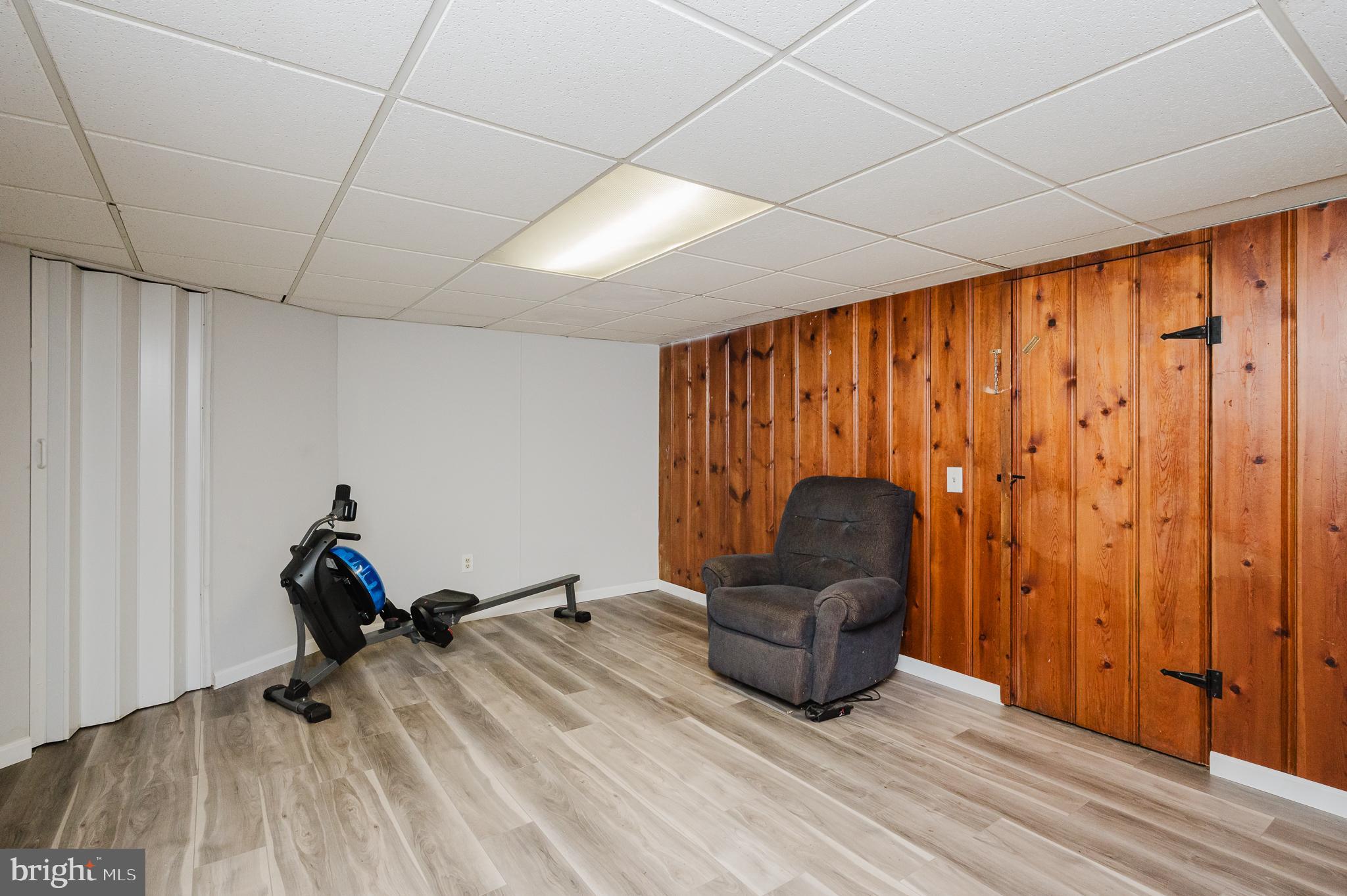 318 Westshire Road Baltimore, MD 21229 - Photo 42 of 55 Family Room