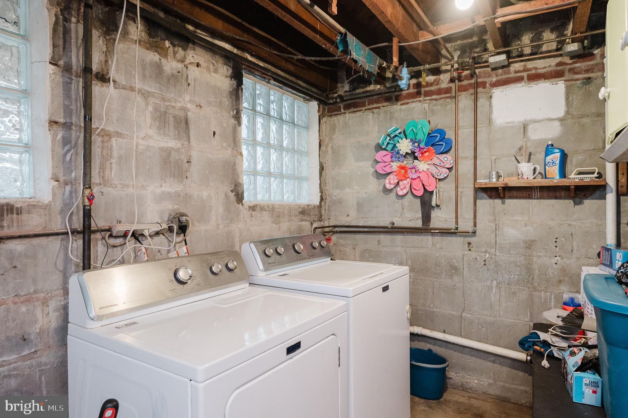 318 Westshire Road Baltimore, MD 21229 - Photo 47 of 55 laundry room