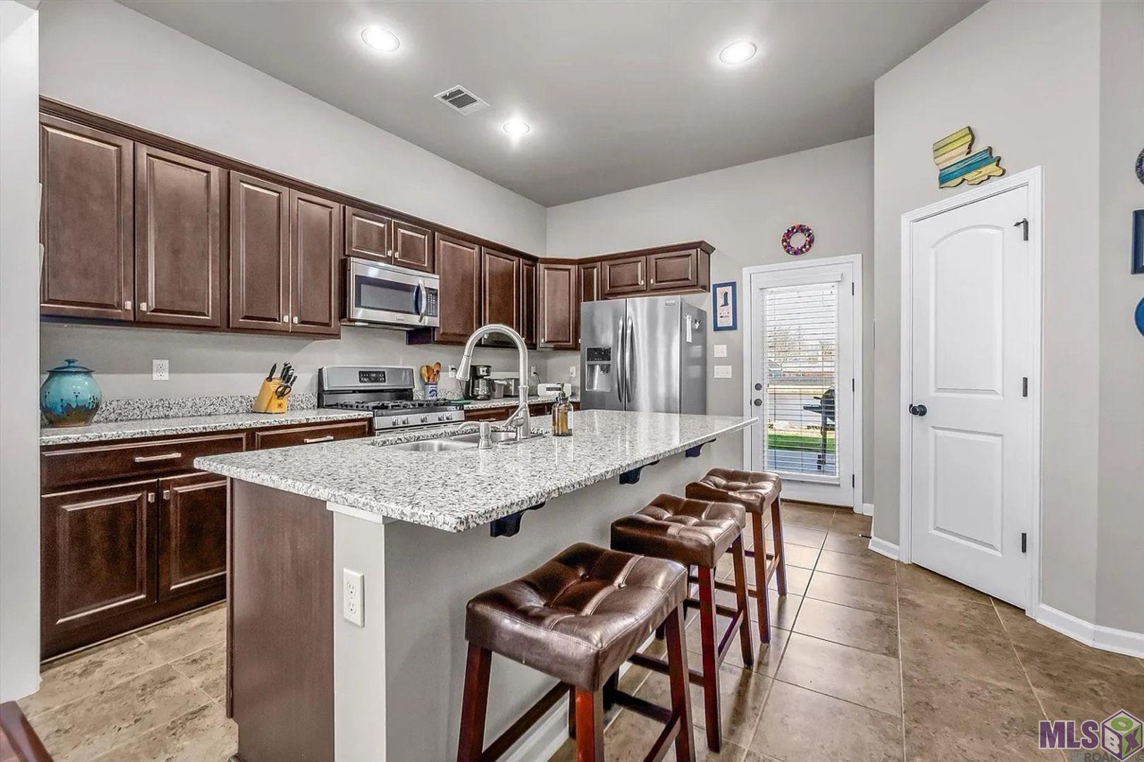 8624 Arabella Avenue Baton Rouge, LA 70820 - Photo 6 of 20