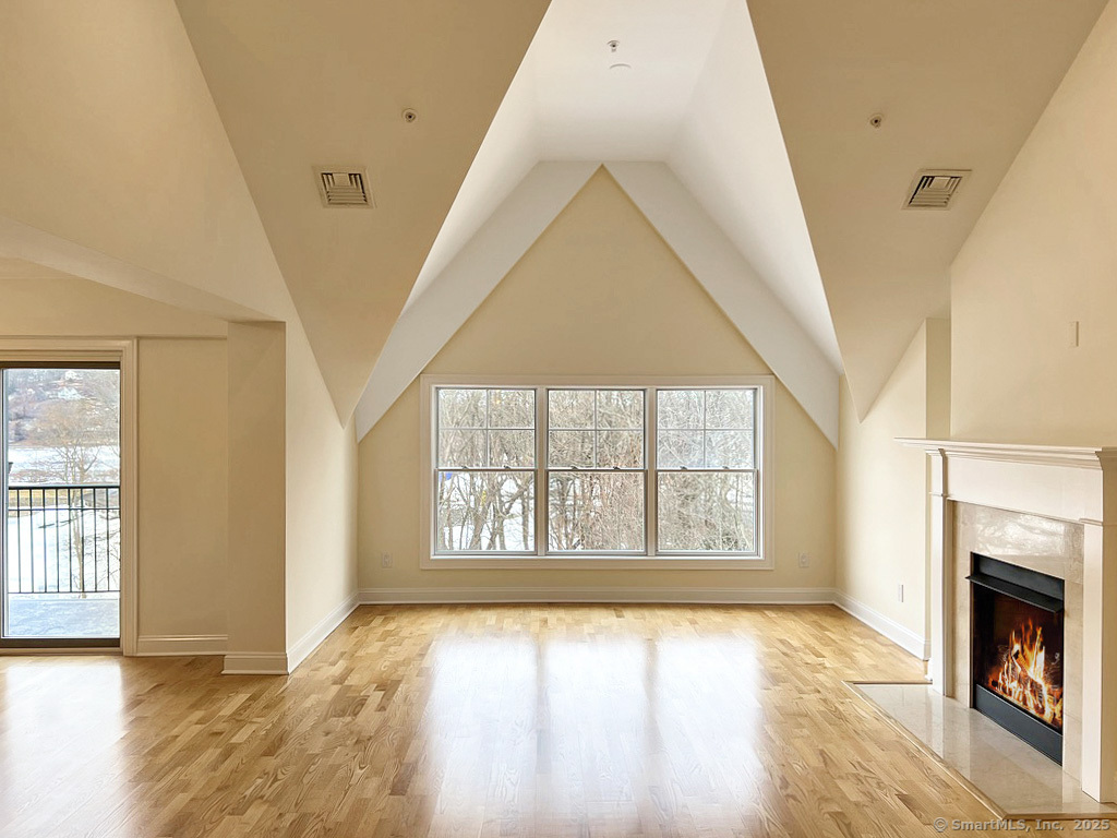 16 Hayestown Road, Unit A403 Danbury, CT 06811 - Photo 4 of 19