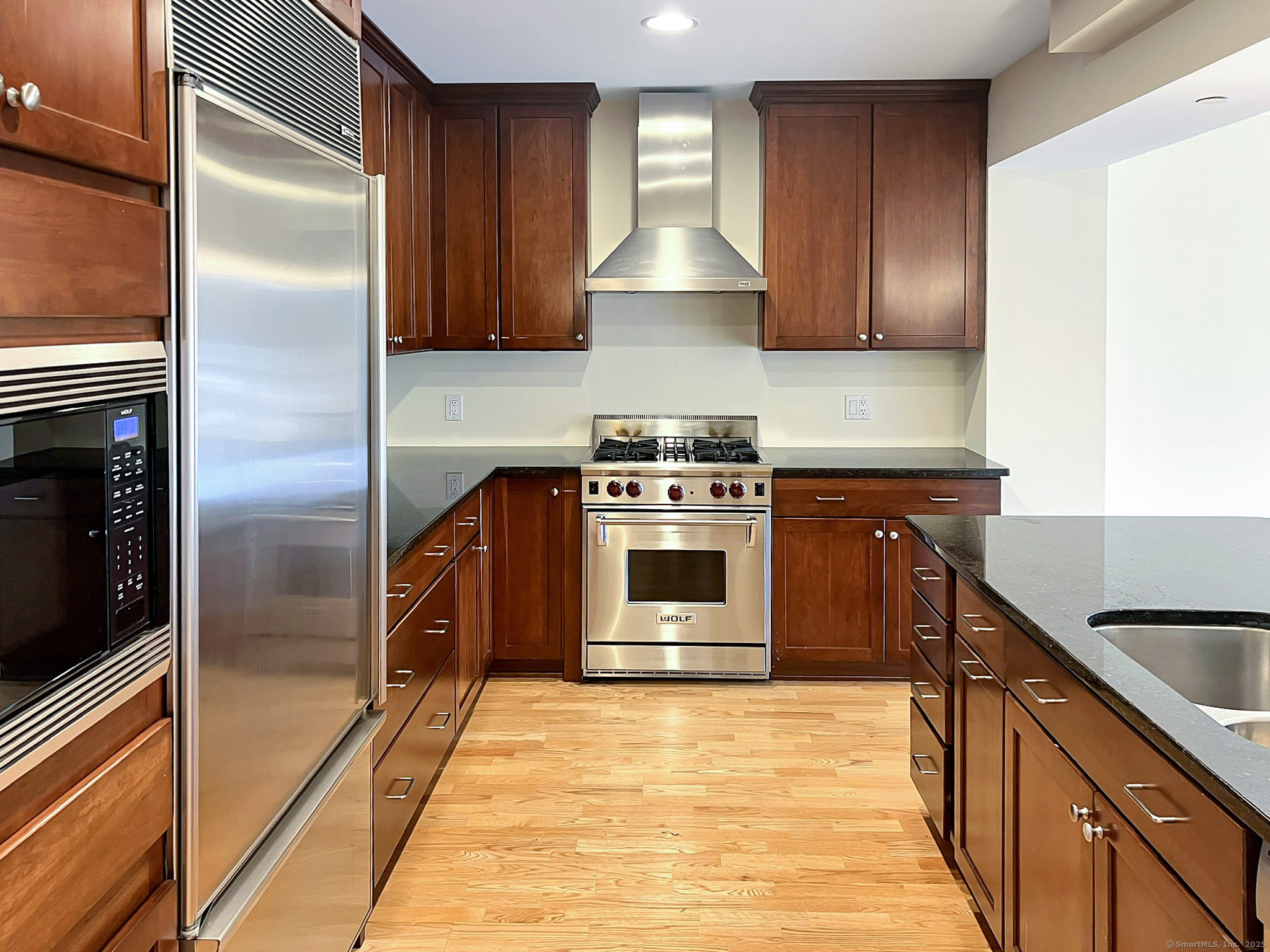 16 Hayestown Road, Unit A403 Danbury, CT 06811 - Photo 10 of 19