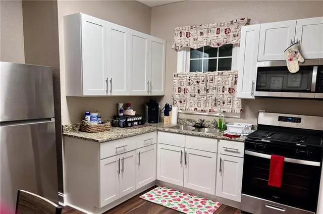 $2,290 | 918 Forstall Street, New Orleans, LA 70117