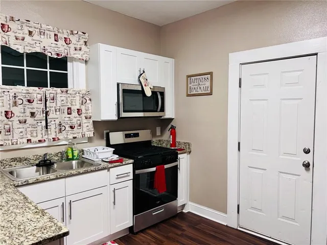 $2,290 | 918 Forstall Street, New Orleans, LA 70117