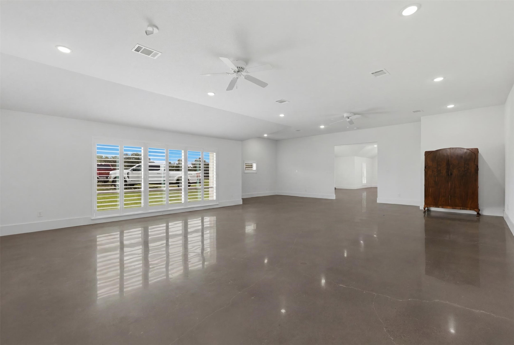 1589 County Road 252 Anderson, TX 77830 - Photo 15 of 50 a view of an empty room with a window