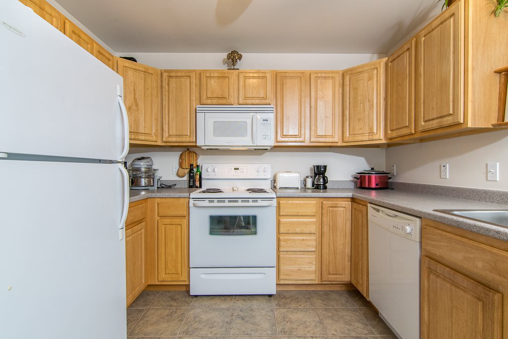 14 Ritchie Avenue, Unit 103 Milton, VT 05468 - Photo 8 of 18 Gallery Image 8