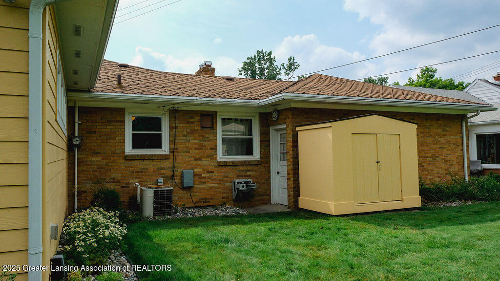1717 Wellington Road Lansing, MI 48910 - Photo 54 of 57 LenonJamesPhoto60